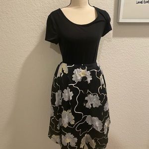 Hugo Boss silk skirt NWT